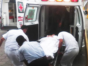 Cabo Edwin Leon es atendido en Quito