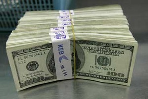 Se encontraron fajos de billetes de $ 100