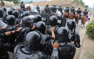 Policía Nacional en Monte Sinaí