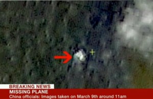 Malasia envía flota para verificar presuntos restos del avión desaparecido