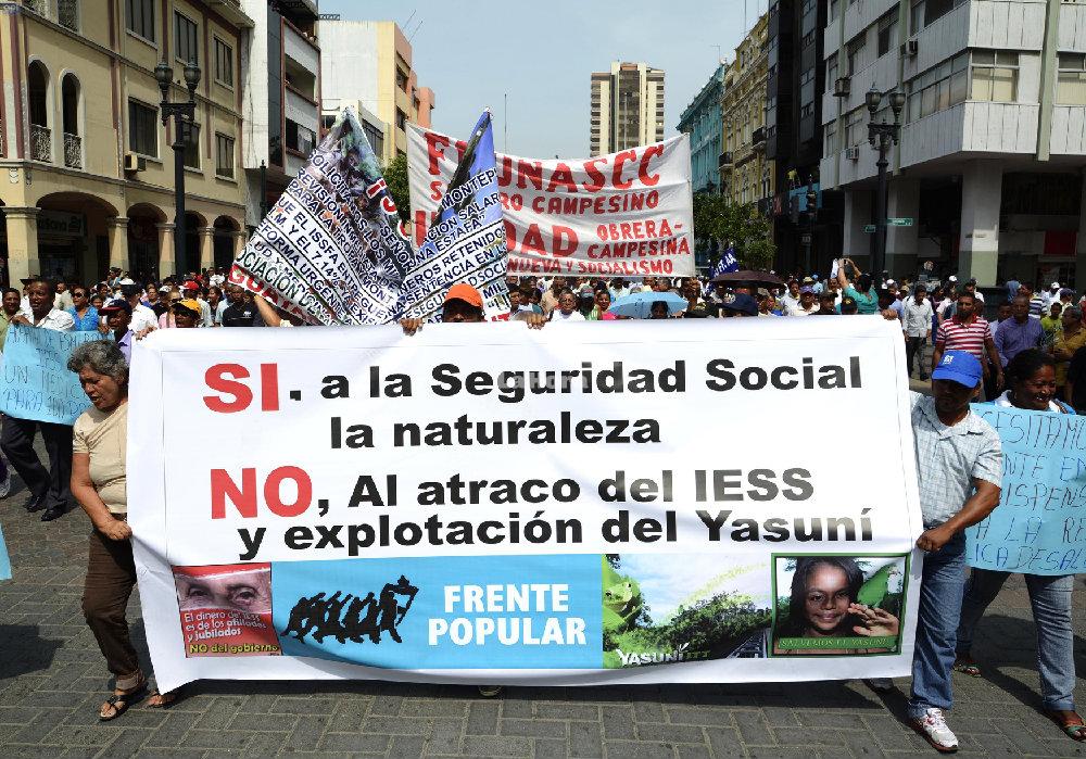 Ecuatorianos marchan en contra de la Resolución 464.