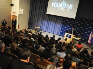 Correa-conferencia-yale