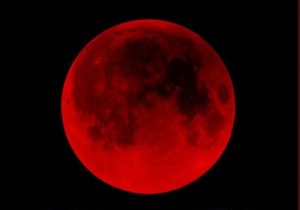 Luna-Roja-en-Ecuador-