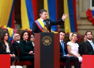 Santos-posesion-llamamiento-a-la-paz-Colombia