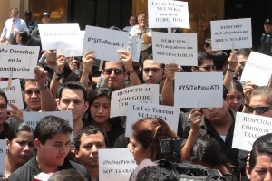 Plantón de empleados de la telefónica