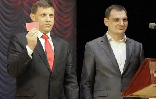 Los líderes rebeldes Alexandr Zajárchenko e Ãgor Plotnitski fueron investidos jefes de las repúblicas populares de Donetsk y Lugansk, respectivamente.