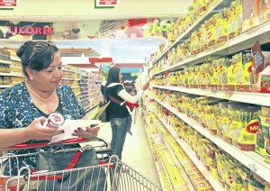 Valarezo-LIDERES-Empresas-Valenzuela-Supermaxi_LIDIMA20130603_0009_4