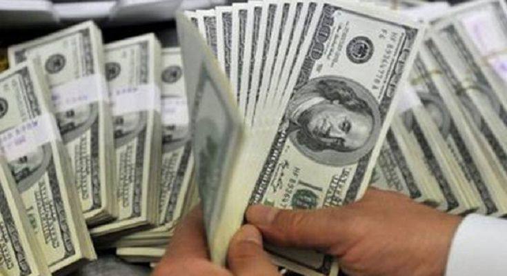 dolares-contar-ECUADORTIMES-ECUADORNRWS