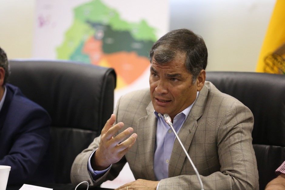 correa-impuestos-ecuadortimes