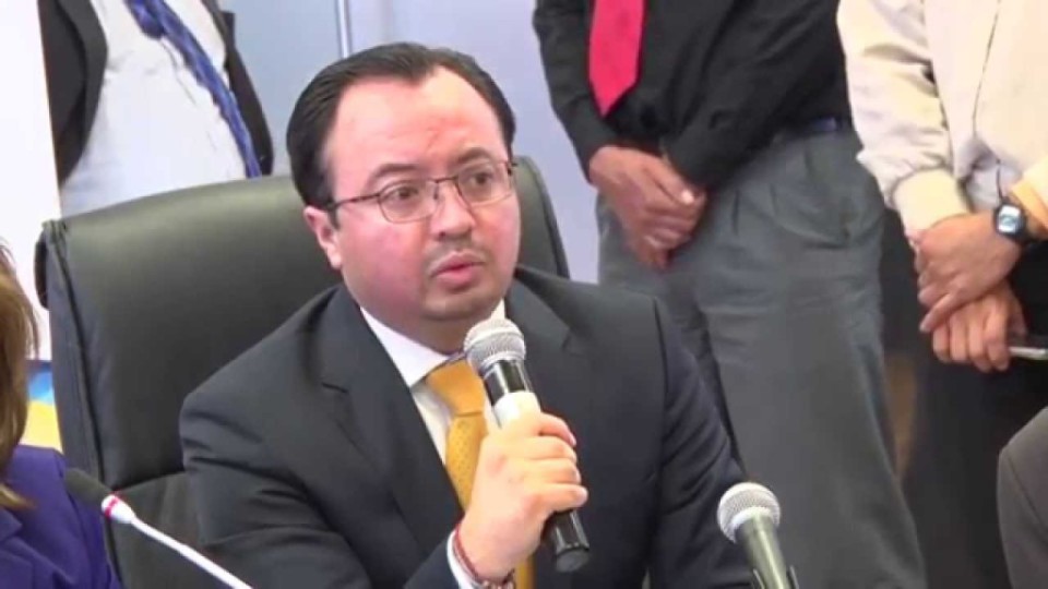 cruz-supertendicia-de bancos-ecuadortimes
