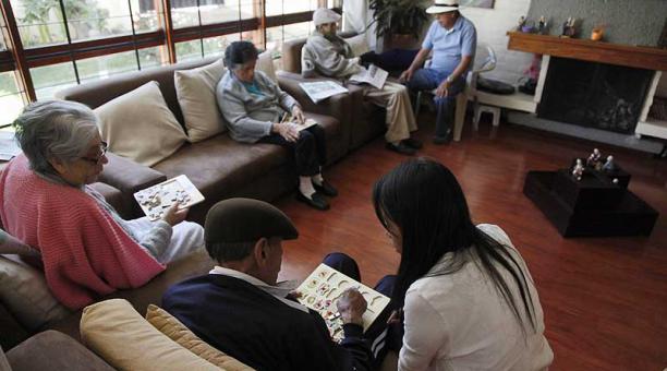 ADULTO-ECUADORTIMES-ECUADORNEWS