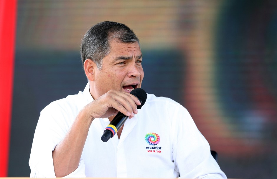 correa-maqillaje-ecuadortimes