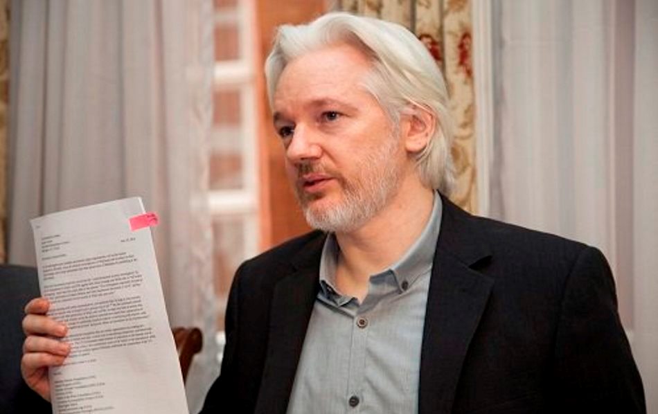 julian-assange_ecuadortimes