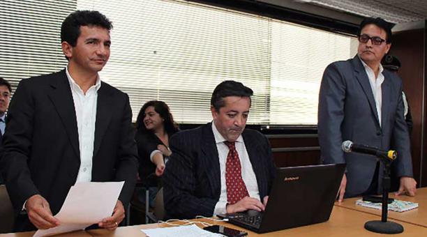 fernando-villavicenci-ecuadortimes