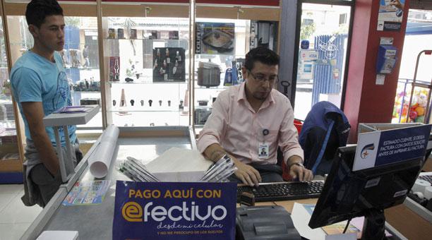 dinero-electronico-ecuadortimes