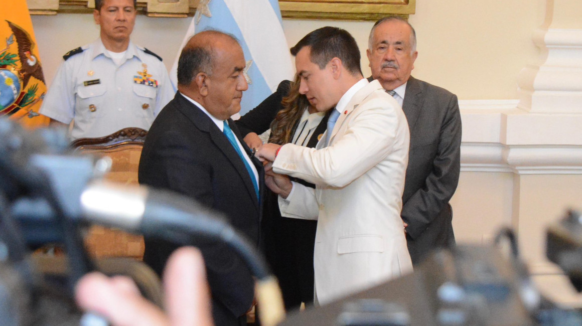 ecuador-times-ecuador-news-journalist-jose-delgado-receives-the-national-order-in-the-rank-of-knight
