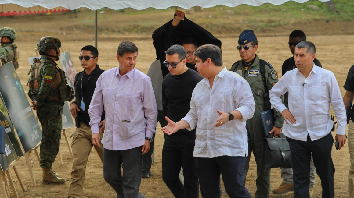 ecuadortimes-crazy-for-serving-my-country-daniel-noboa-presentation-of-the-encuentro-jail-in-sta-elena_soy-loco-por-servir-a-mi-pais-daniel-noboa-presentacion-carcel-del-encuentro-en-sta-elena