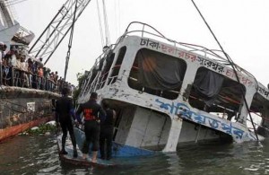 Ferry-Bangladesh-Naufragio