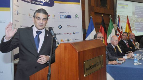 Minister of Foreign Trade Francisco Rivadeneira during the event.