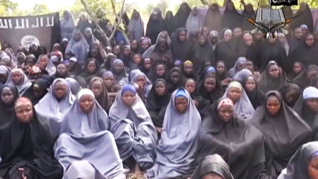 63-mujeres-y-ninas-secuestradas-en-nigeria-escapan