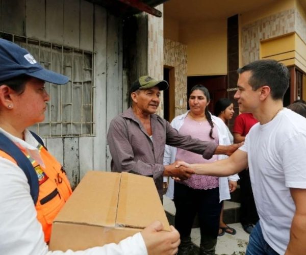 ecuador-times-ecuador-news-jujan-president-noboa-delivered-aid-to-families-affected-by-the-rains