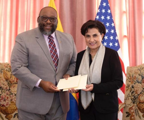 ecuadortimes-new-united-states-ambassador-to-ecuador-presents-credentials-to-the-chancellor_nuevo-embajador-de-estados-unidos-en-ecuador-presenta-cartas-credenciales-a-la-canciller